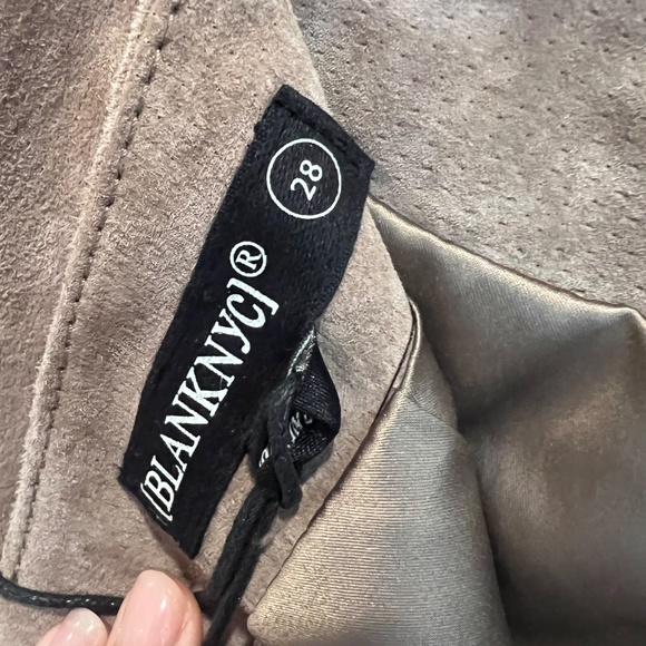 Blank NYC Women's Leather Mini Skirt Size 28 - Picture 3 of 5